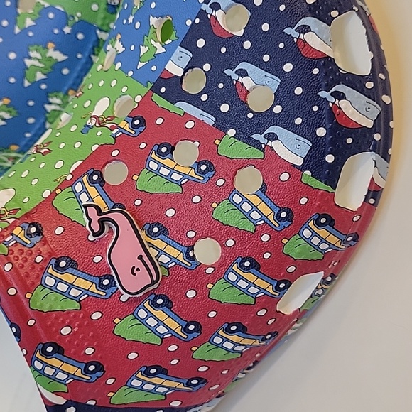 CROCS x Vineyard Vines HOLIDAY CHRISTMAS PATCHWORK CLOGS Size J4 - Picture 7 of 16
